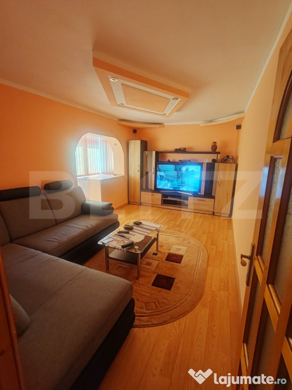Apartament doua camere, decomandat, etaj 3, Burdujeni