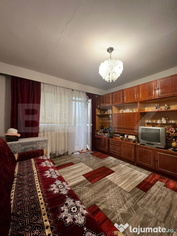 Apartament cu 2 camere, semidecomandat, zona micro 3