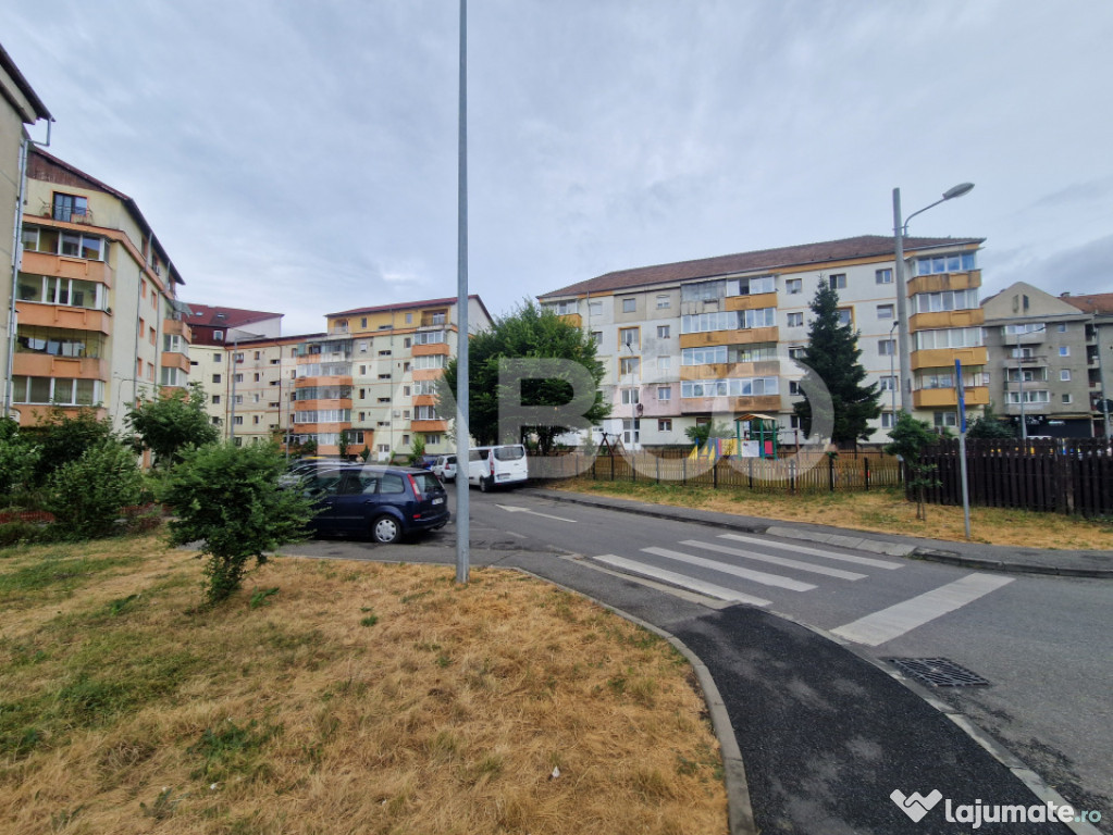 Apartament izolat la mansarda 3 camere 65 mp balcon Turnisor