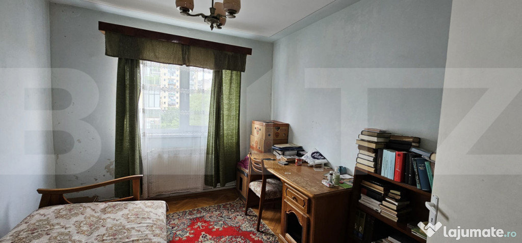 Apartament cu 3 camera, zona Spitalului