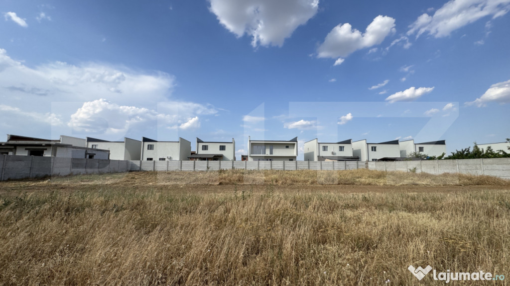Parcelă teren 735 mp, front 39 m, utilități, zona Selgros