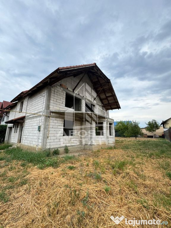 Casa individuala cu 5 camere, P+1+M, in Sag