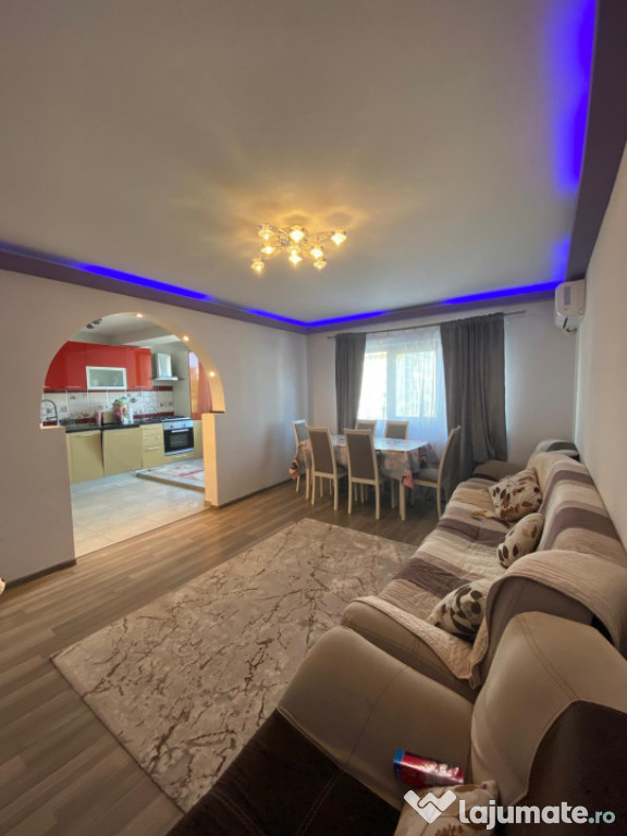 Apartament 3 camere, 63 mp, 2 băi, etaj 2 – zona Clinica