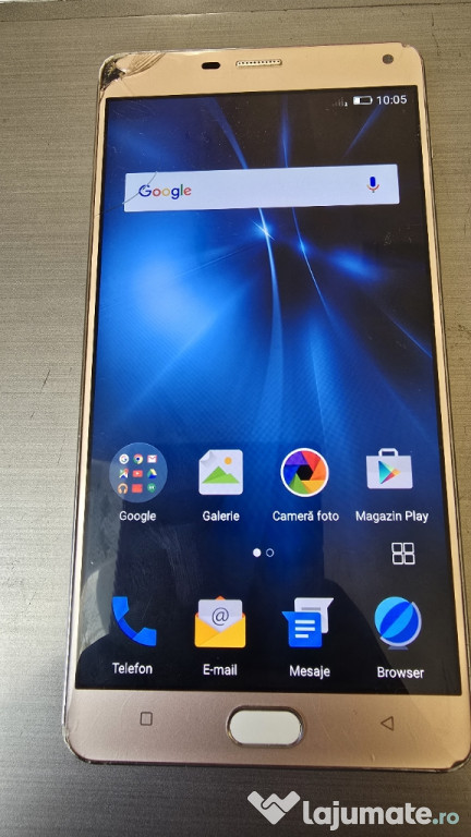 Vand telefon allview p8 energy pro (este fisurat in colt)