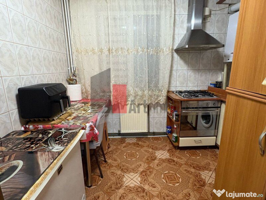 Vânzare apartament 4 camere decomandat cu centrală - Br...