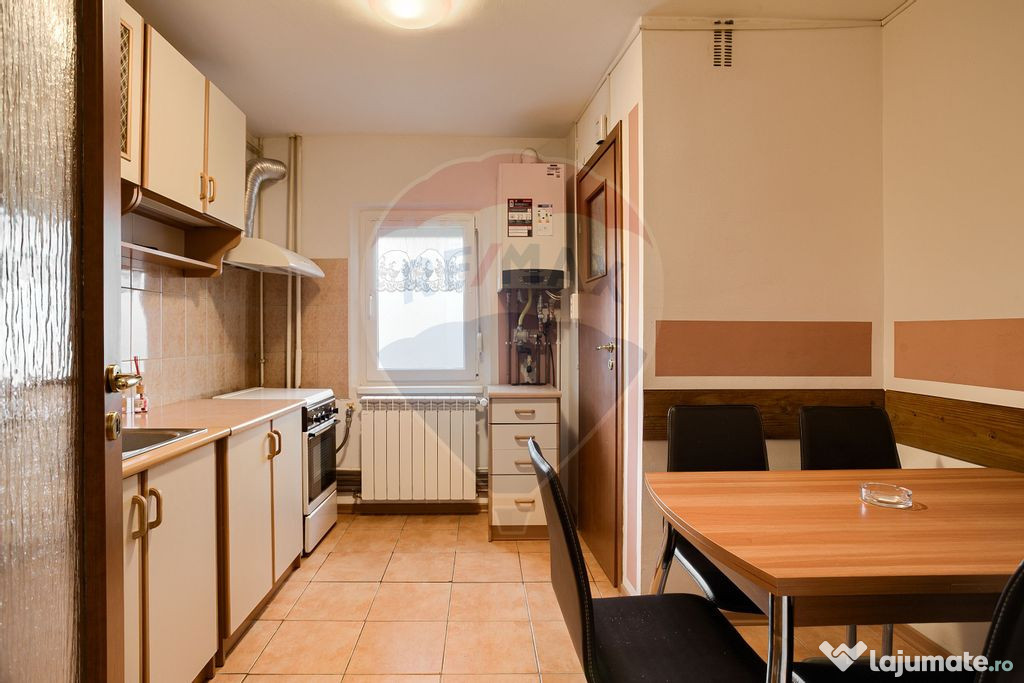 Apartament 3 camere de vânzare, zona Grădiste-Ideal pen...