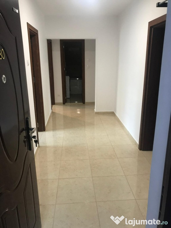 Apartament 3 camere. CENTRAL. Piata Alba Iulia