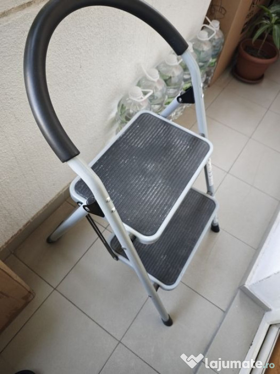 Scara pliabila, 2 trepte cu maner Parkside max. 150kg