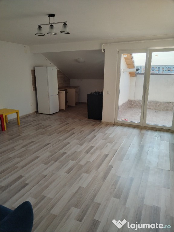 De inchiriat apartament 2 camere