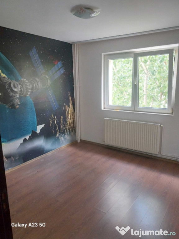 Apartament 4 camere ( Centrala Termica )-1 Decembrie