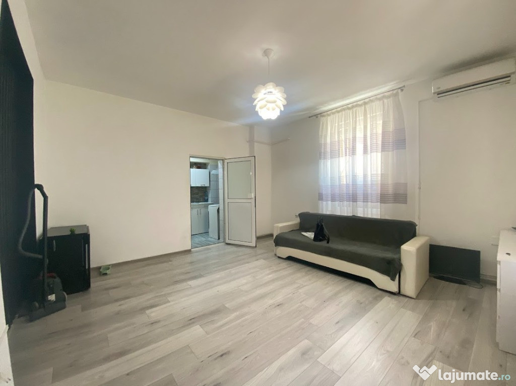 Garsoniera in casa , zona centrala, parter, 49900 euro