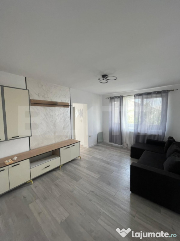 ????Apartament spațios cu 3 camere de vânzare în Beclean