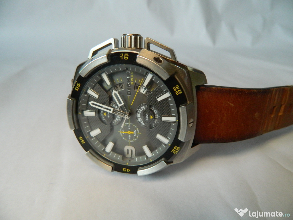 Ceas barbatesc deosebit DIESEL Chrono , colectia Heavyweight