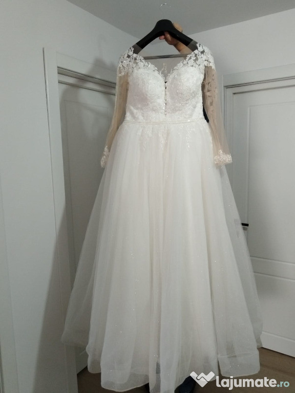 Vand rochie de mireasa