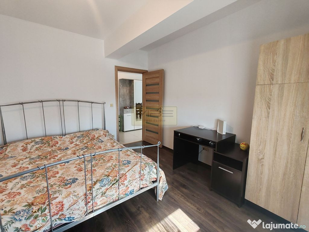 Copou - Sadoveanu - Apartament Decomandat + Parcare!