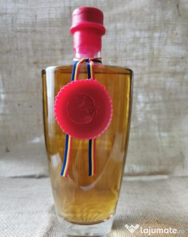 Vand palinca ( tuica ) de prune din Tara Oasului