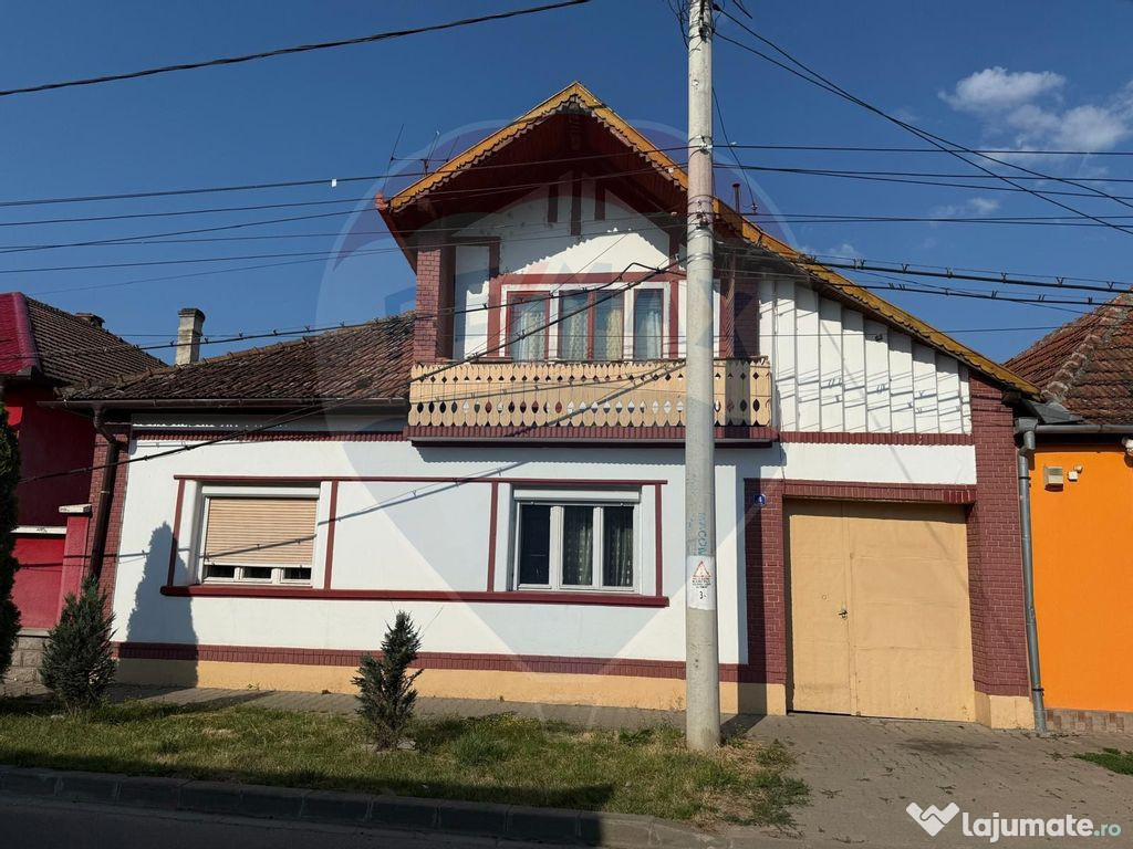 De vânzare Casā cu 3 camere + teren 439mp în Beiuș