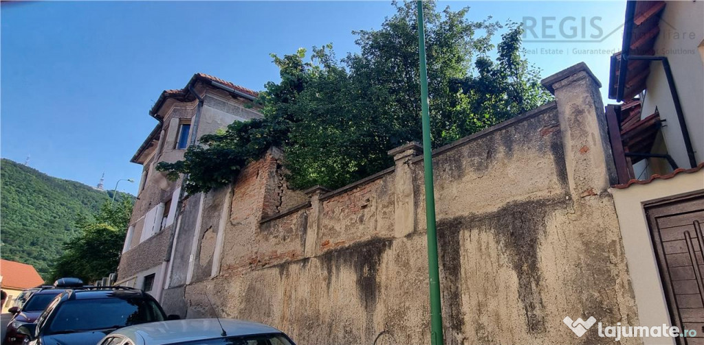 Apartament de doua camere la casa , cu gradina zona centrul