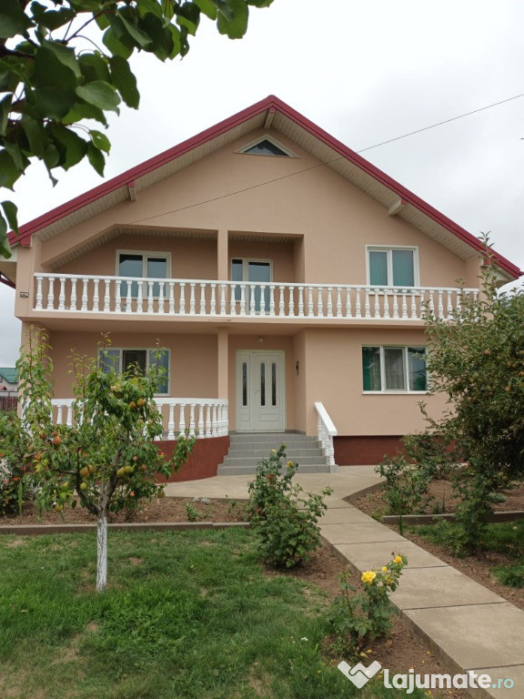 Casa+ teren zona Dobosari zona Cișmea, strada Iacob Iacobovici