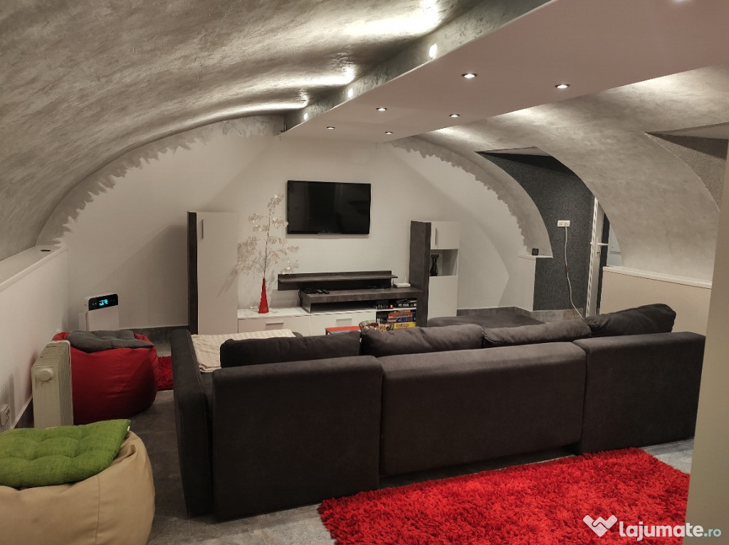 Vand apartament 1 camera ultracentral la demisol, 50mp.