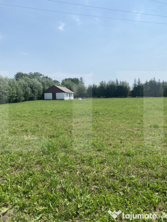 Teren intravilan 3.000 mp cu front stradal 30 m – Sat. Moa