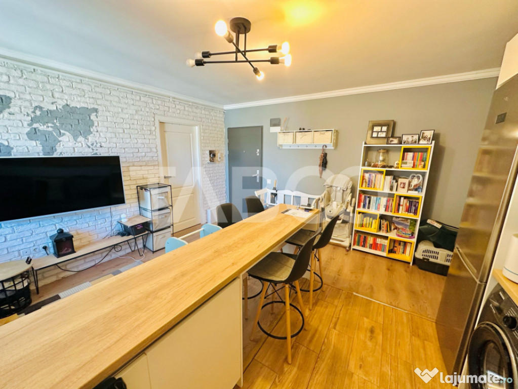 Apartament 3 camere de vanzare 64 mp utili zona Vivo/Razoare
