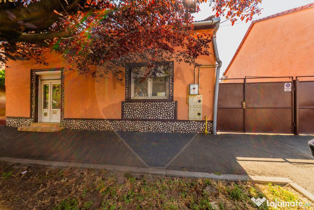 Casă cu spatiu comercial si potential ridicat de investi...