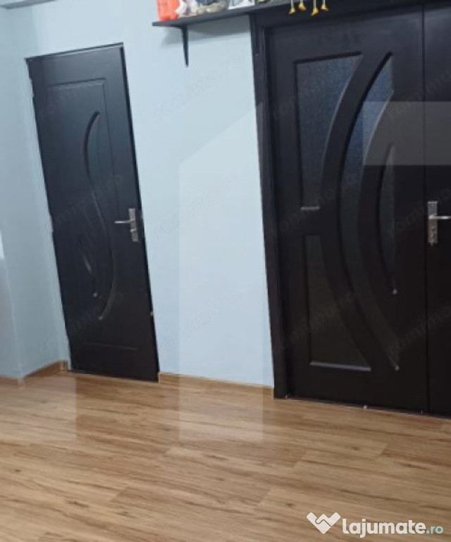 Ap la curte cu 2 camere unirii cartierul evreiesc