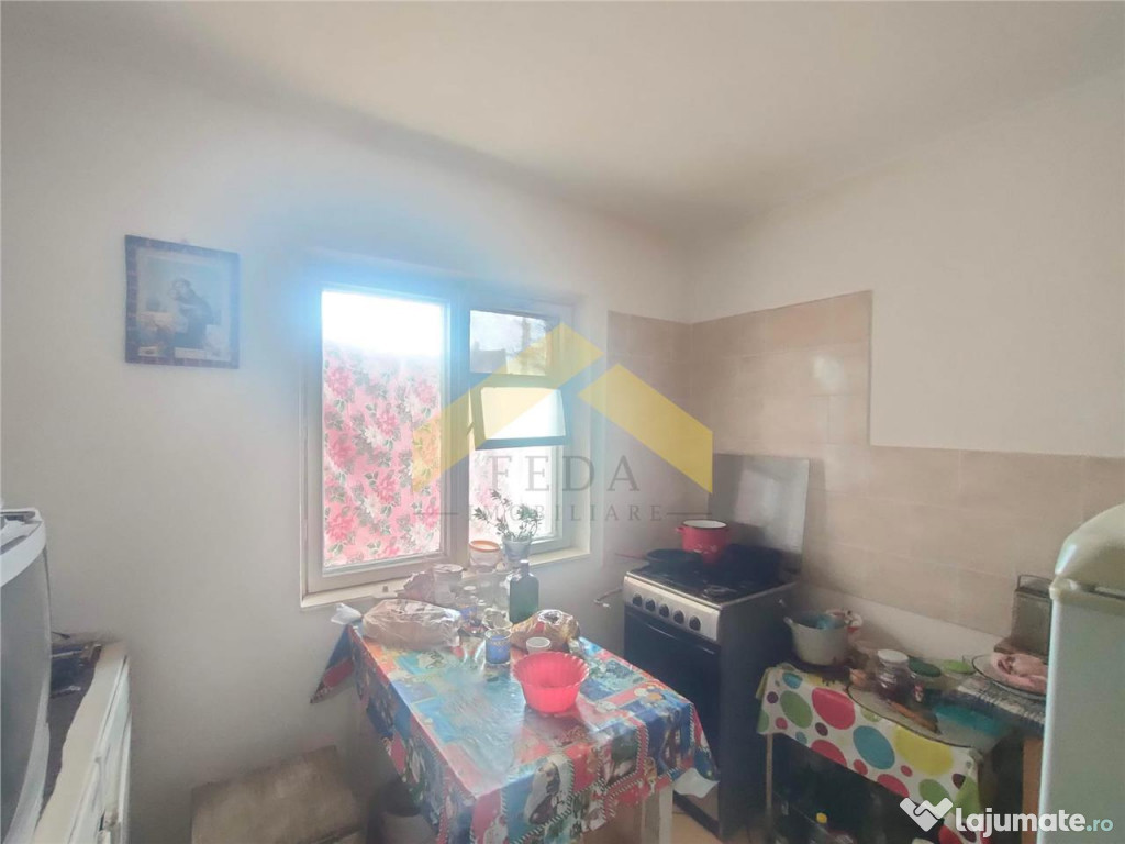Apartament 3 camere de zona 300 malul Muresului