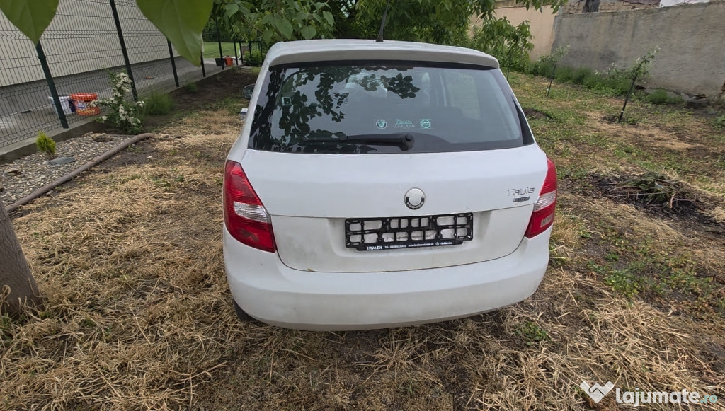 Vând pentru dezmembrat Skoda Fabia 2