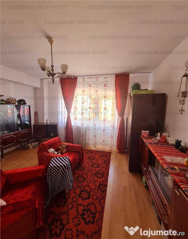 Apartament 3 camere, decomandat - zona Racadau