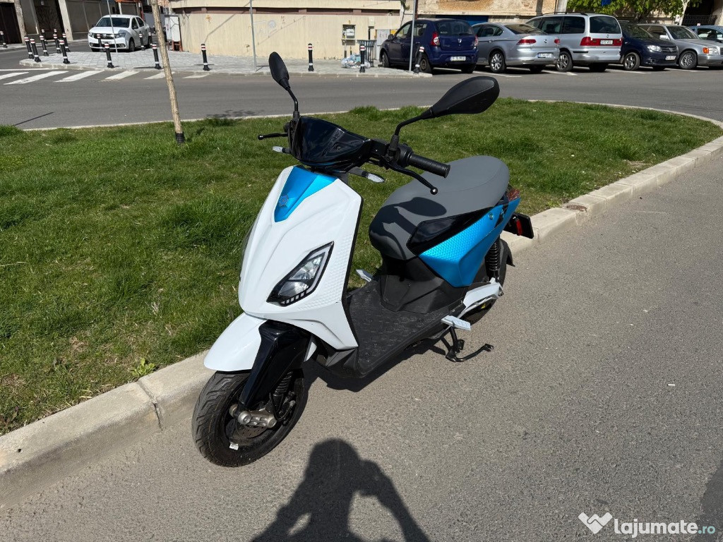 Vand Scuter Piaggio 1 Active - Electric - Permis Categoria B
