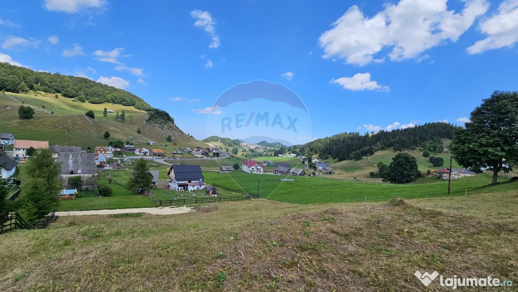 Teren la inaltime, 1034mp, Fundata- cea mai inalta locali...