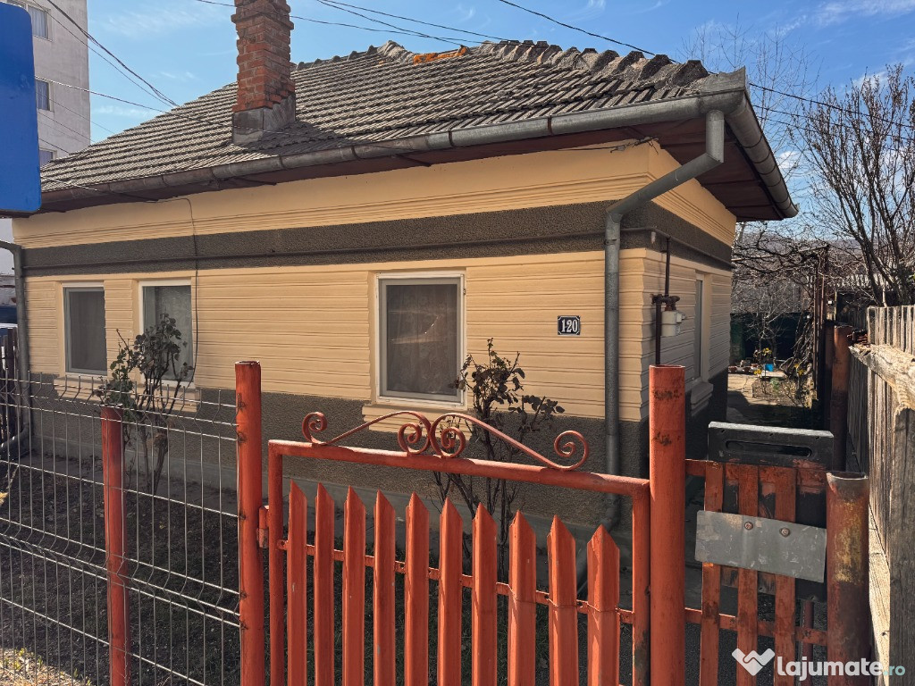 Casa centru Pucioasa, Dambovita