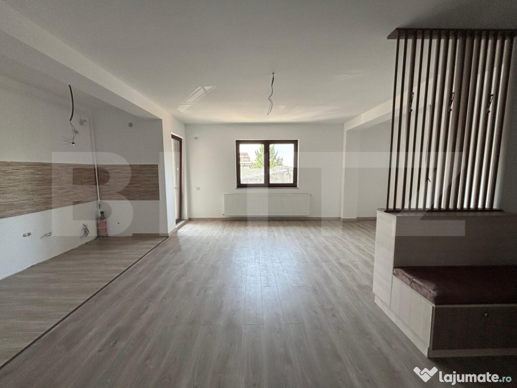 Apartament decomandat, 3 camere, 92 mp, zona Trattoria