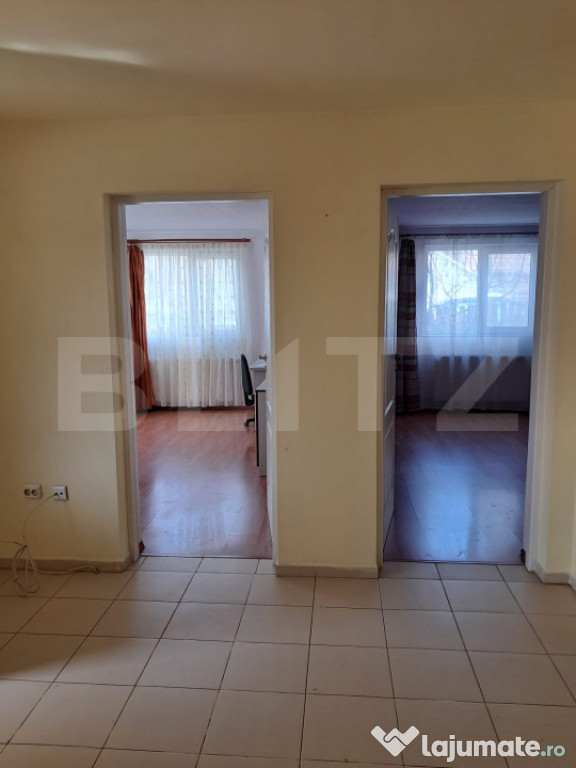 Casa cu 3 camere, 88 mp, teren 240 mp, zona Liceului Economi