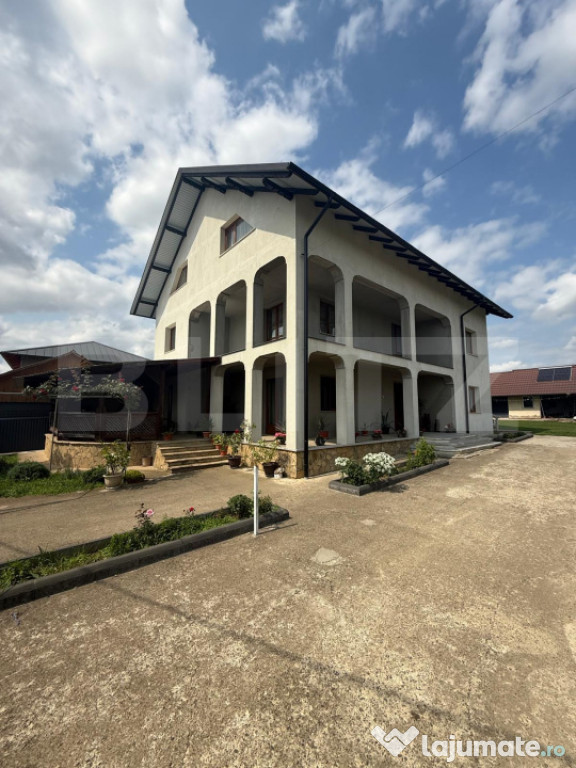 Casa/Vila 450 mp utili, 8000 mp teren + casa in constructie,