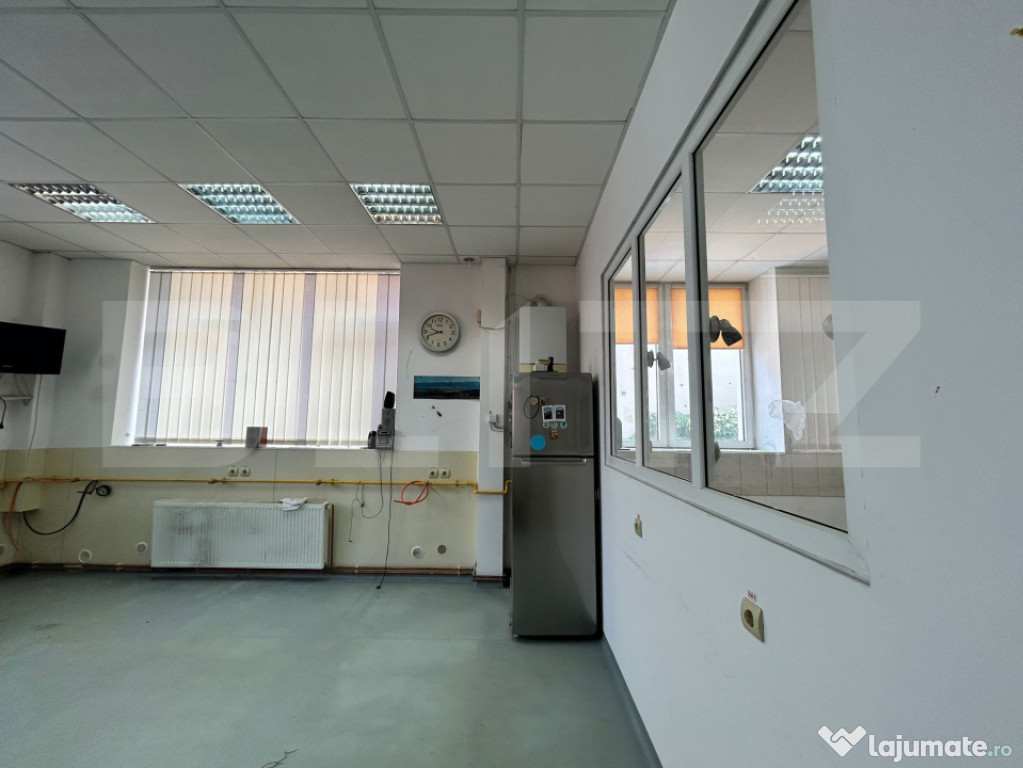 Apartament 4 camere, zona centru