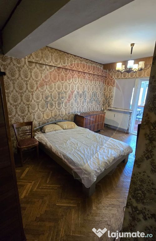 Apartament cu 4 camere de închiriat în zona Ultracentral