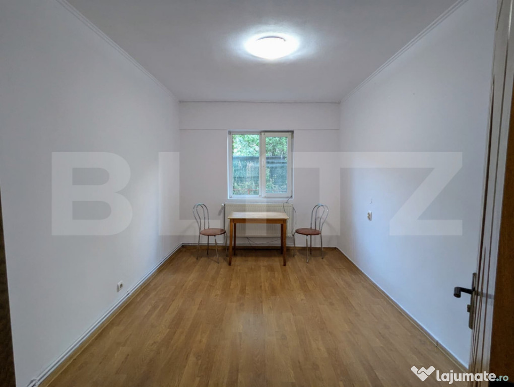 Garsonieră curte proprie 130 mp și terasă 15 mp, loc parc