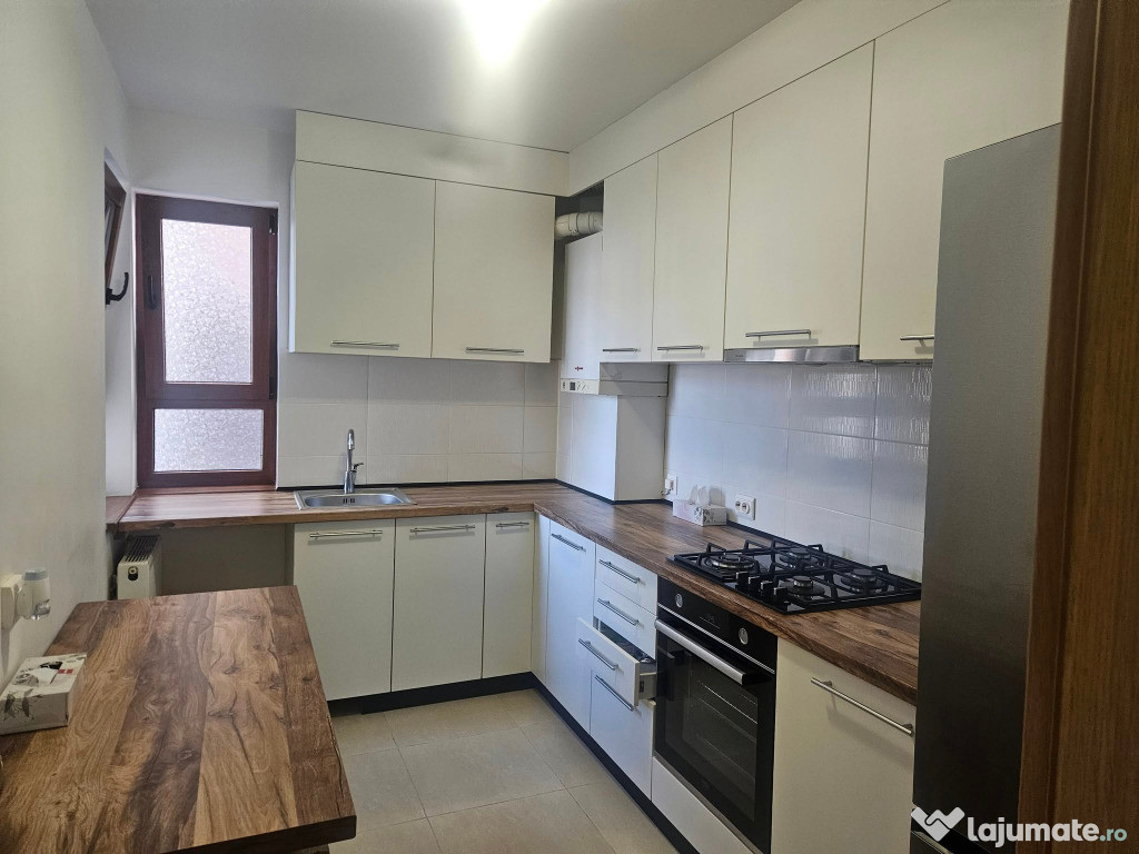 Apartament modern cu 3 camere de vânzare în zona Tractorul,