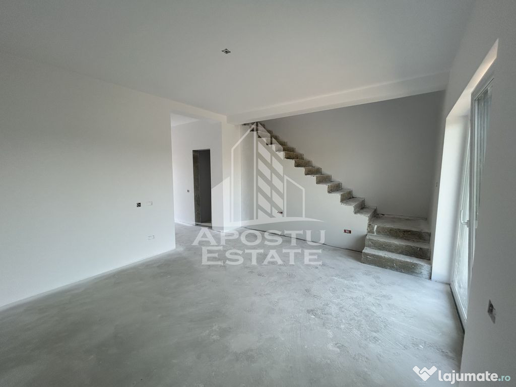 Vand apartament in triplex P+E+M, proiect deosebit, la al...