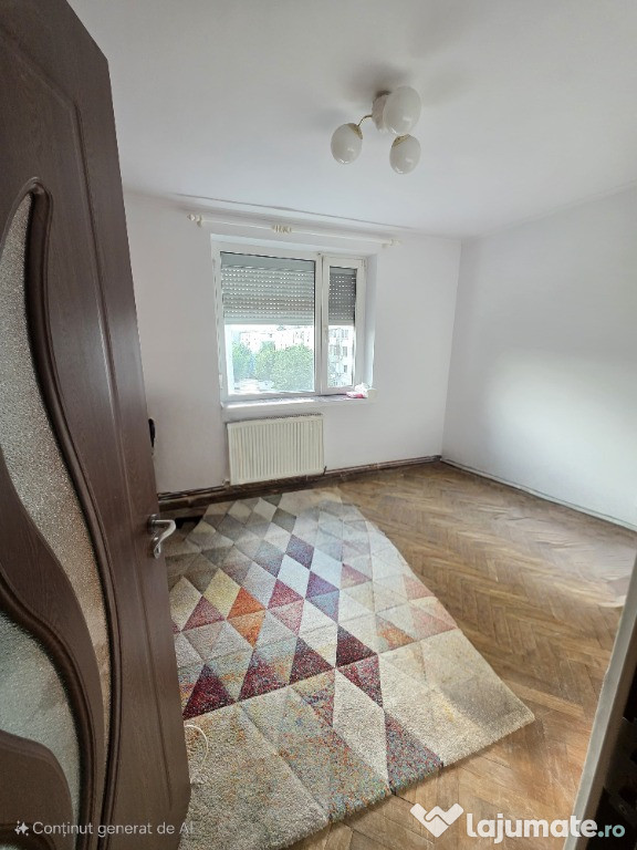 Vand apartament 2 camere Central