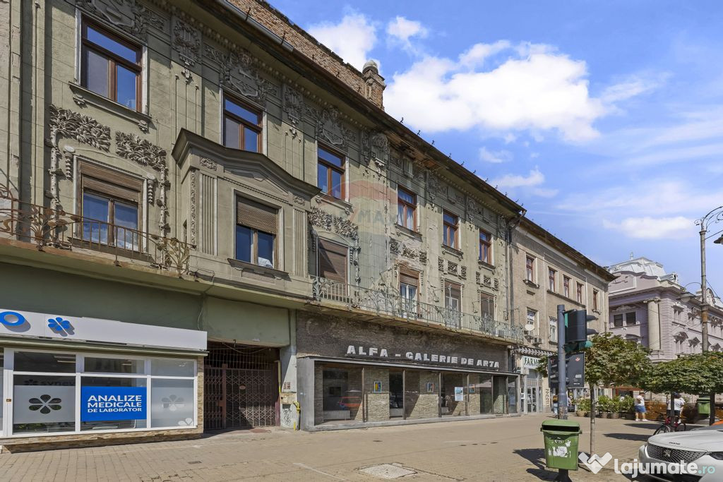 Apartament cu 3 camere de închiriat în zona Ultracentral