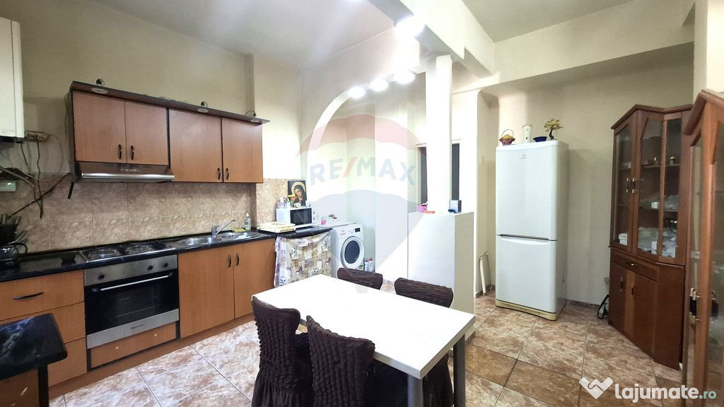 Apartament 4 camere, ultracentral, la 4 minute de Piața ...