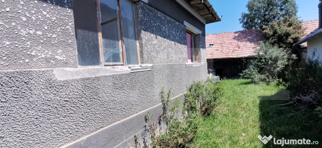Casa individuala renovabila 55mp utili ,980 mp teren, situat