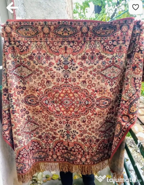 Carpet mare de perete
