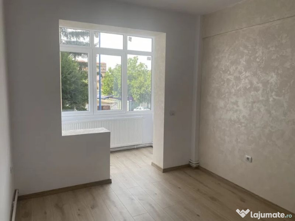 Apartament 4 camere, 2 bai - zona 13 Decembrie