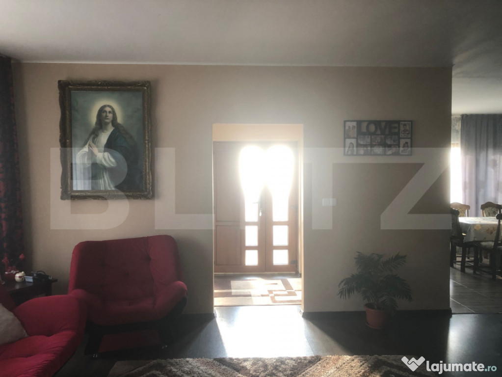 De vanzare casa 4 camere , zona Paulesti