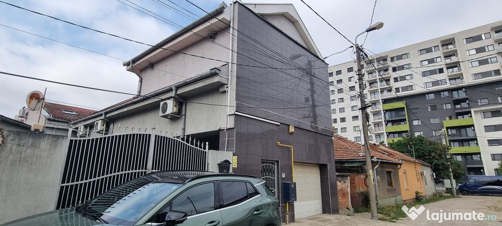 Casă P+M, 4 camere, str Lebedei, singur in curte - 600 E...